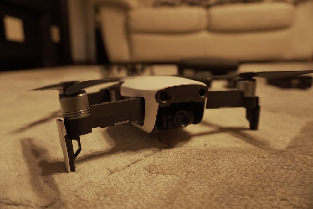 Drona DJI Mavic Air 4K + 2 baterii si parabola antena