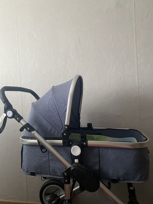 Коляска в хорошем состояние