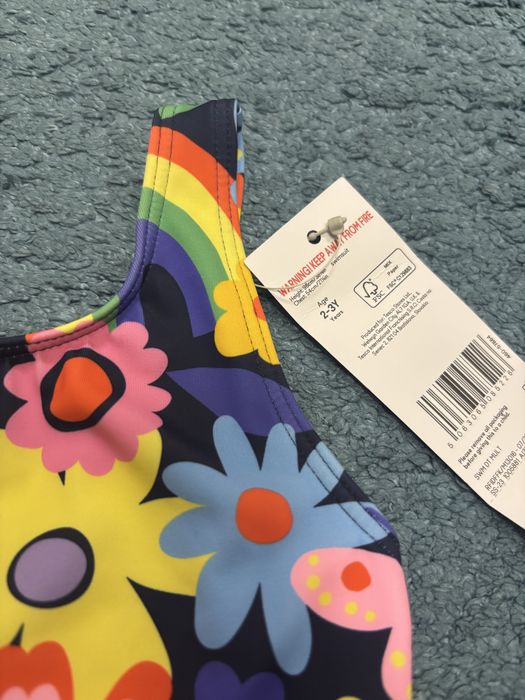 Чисто нов бански за момиче