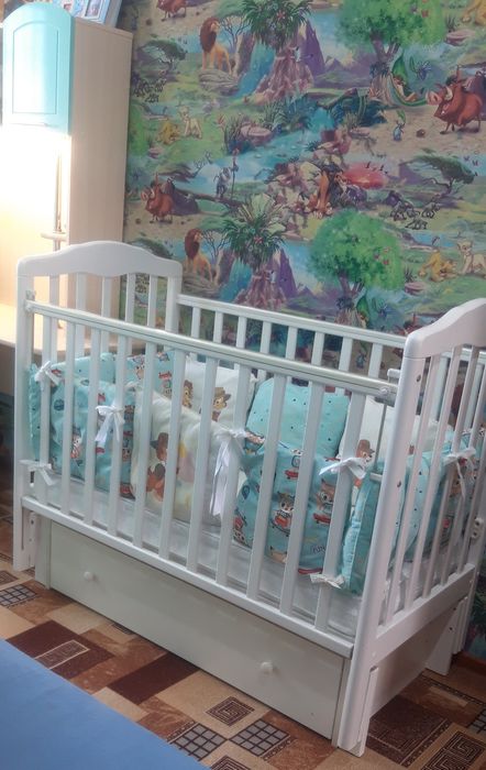 Детская кроватка