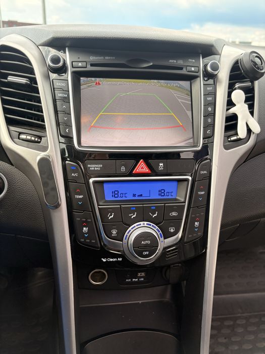 Hyndai i30 Premium  1.6 бензин