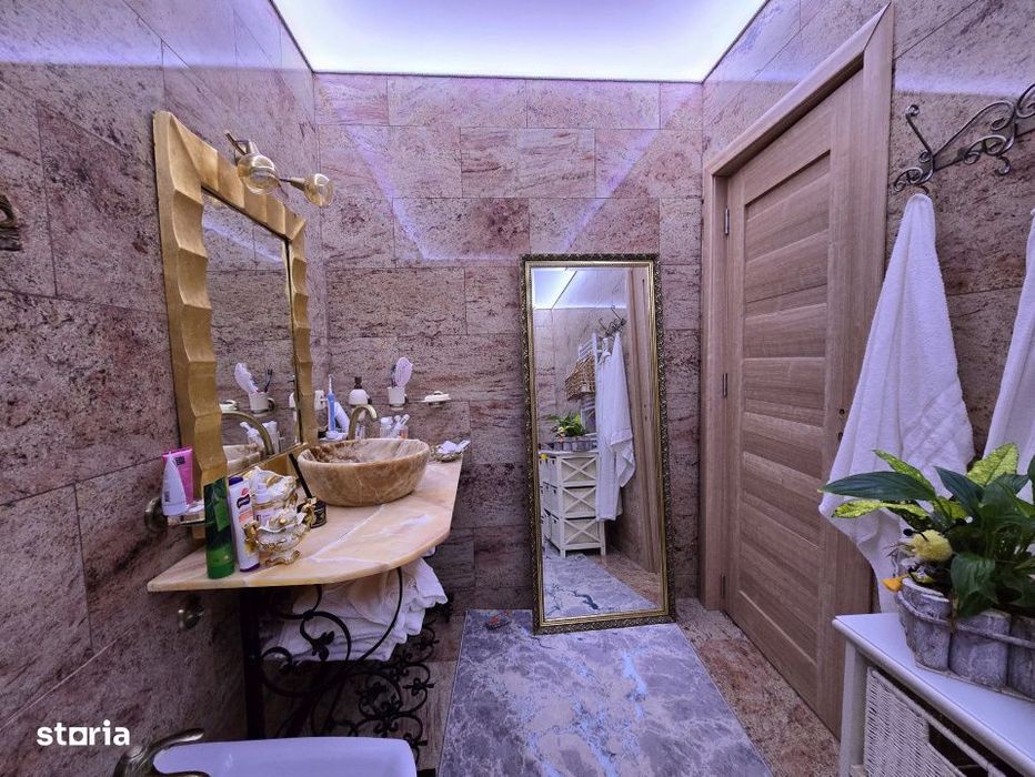 Apartament de lux cu 4 camere + birou, terasa si parcare subterana!