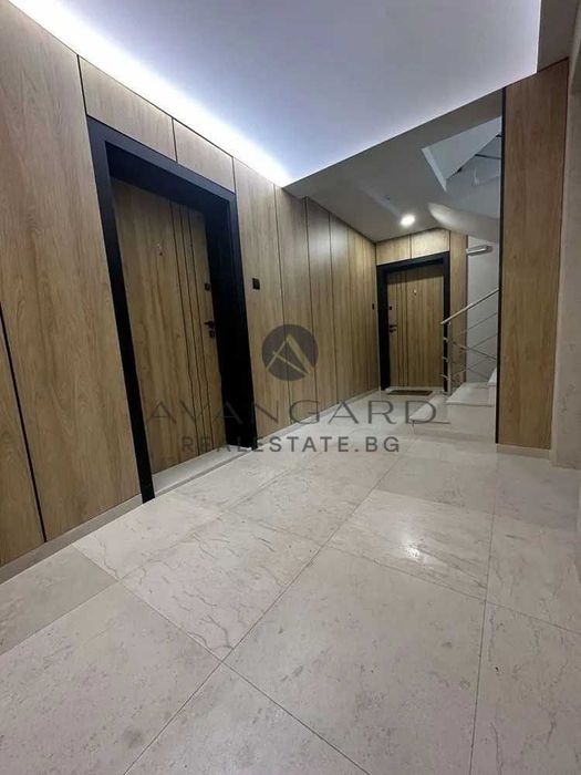 Продава се Мезонет в Пловдив, Младежки Хълм - 187 кв.м за 1604 €/кв.м - Снимка #12