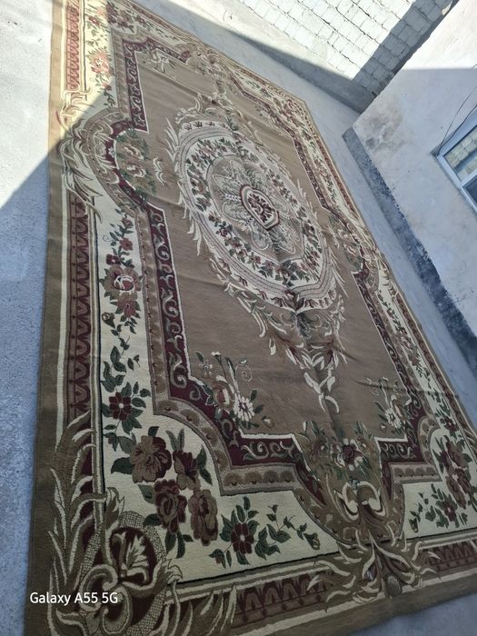 Продаю ковёр б/у