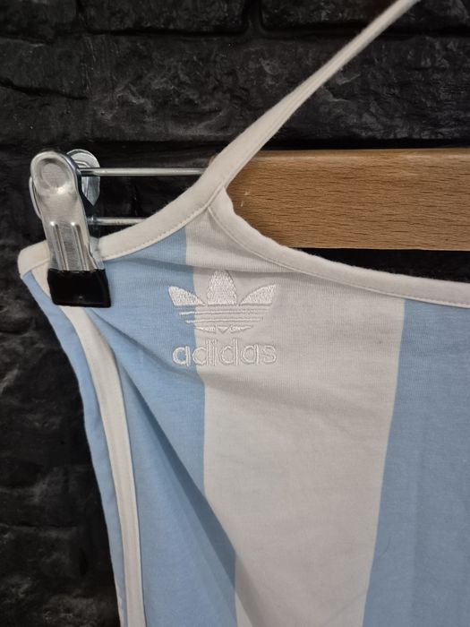 Подарявам Adidas рокля 36 размер