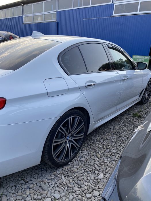 Geam ușă dreapta față BMW G30
