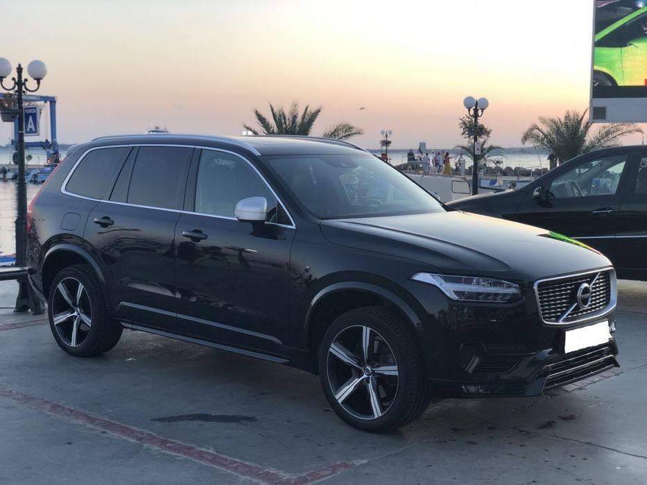 Volvo XC90 R-design