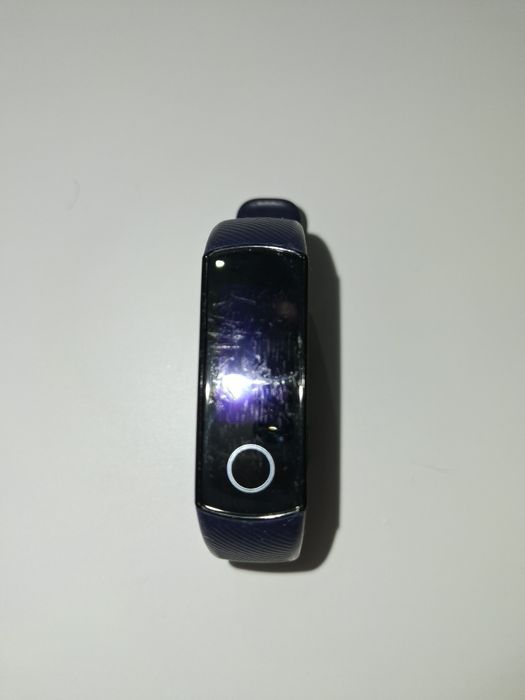 Продавам смарт часовник