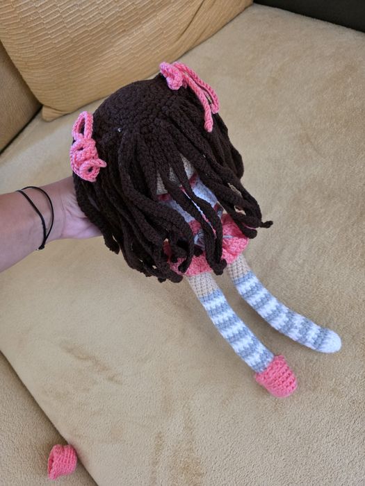 Ръчно плетена кукла