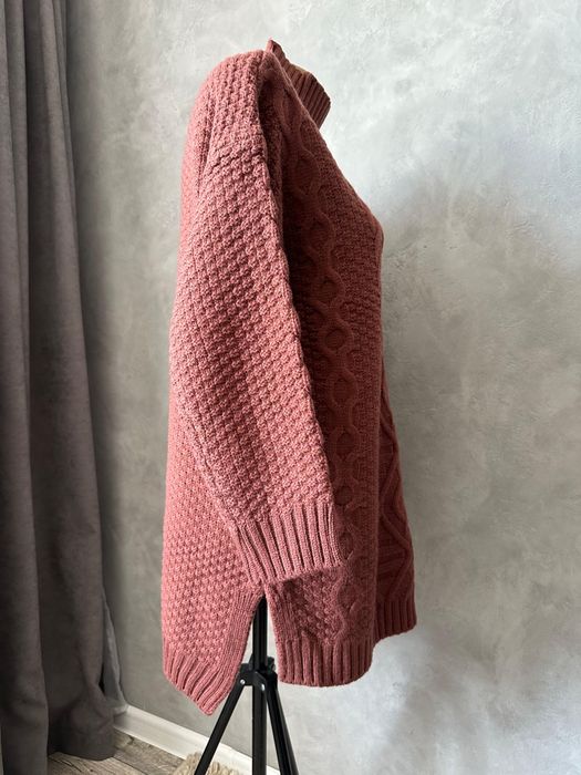 Продам платье и свитер