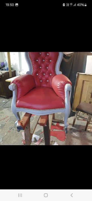 Tapițer executam lucrări de bună calitate la preturi avantajoase Bucur