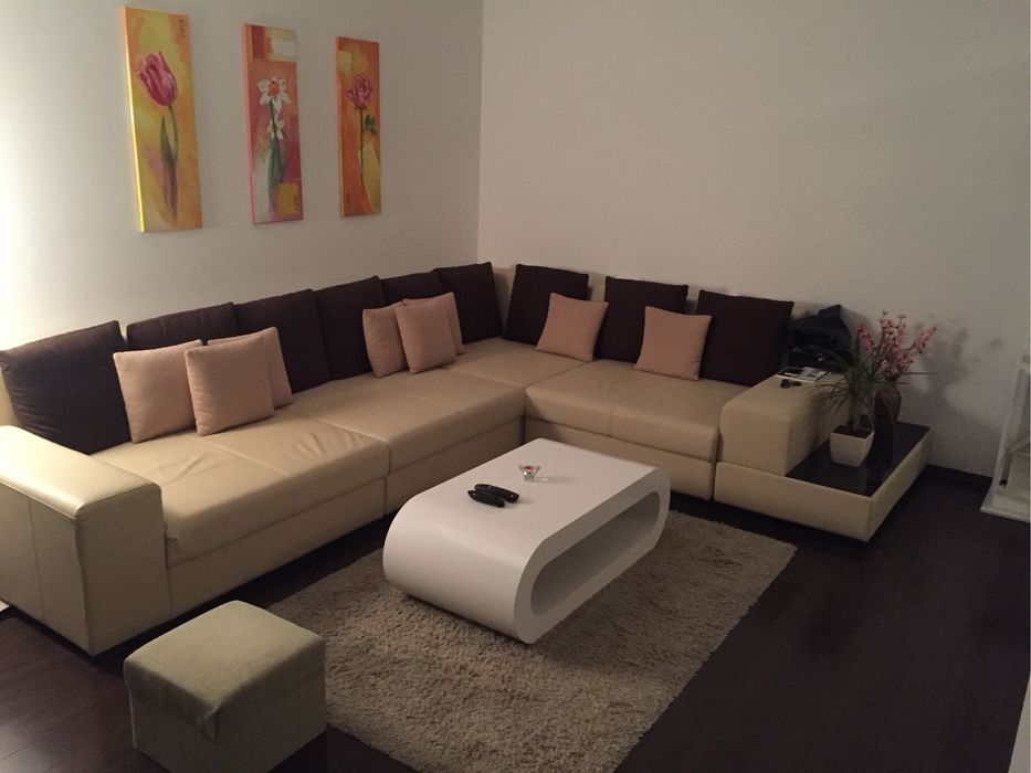 Canapea imitatie piele