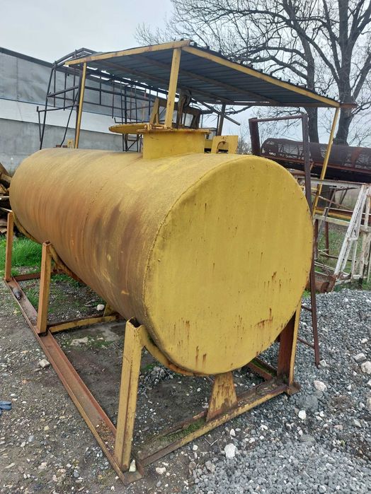 Метална цистерна дебелостенна