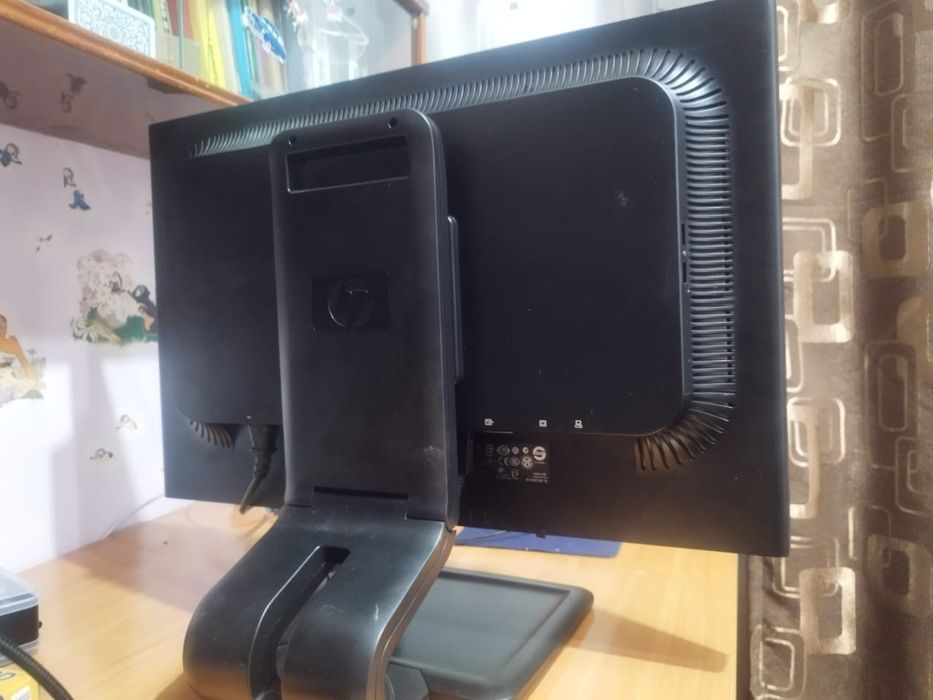 Монитор 24" продам