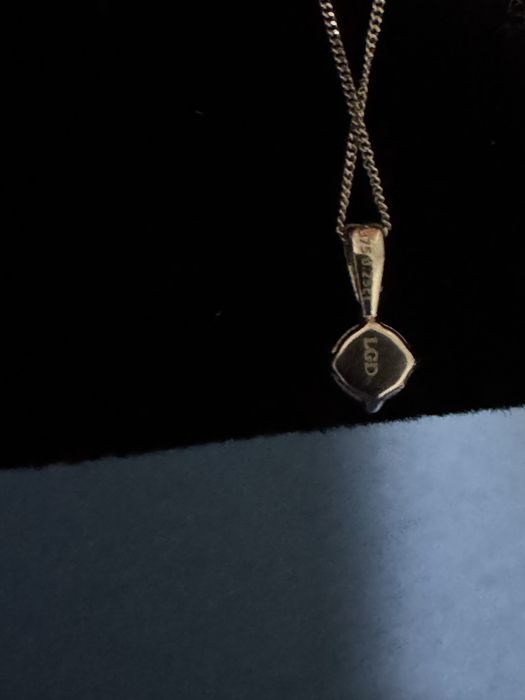 Vand lantisor din aur cu diamant