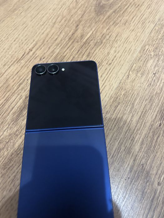 Samsung Galaxy Z Flip 7 256GB