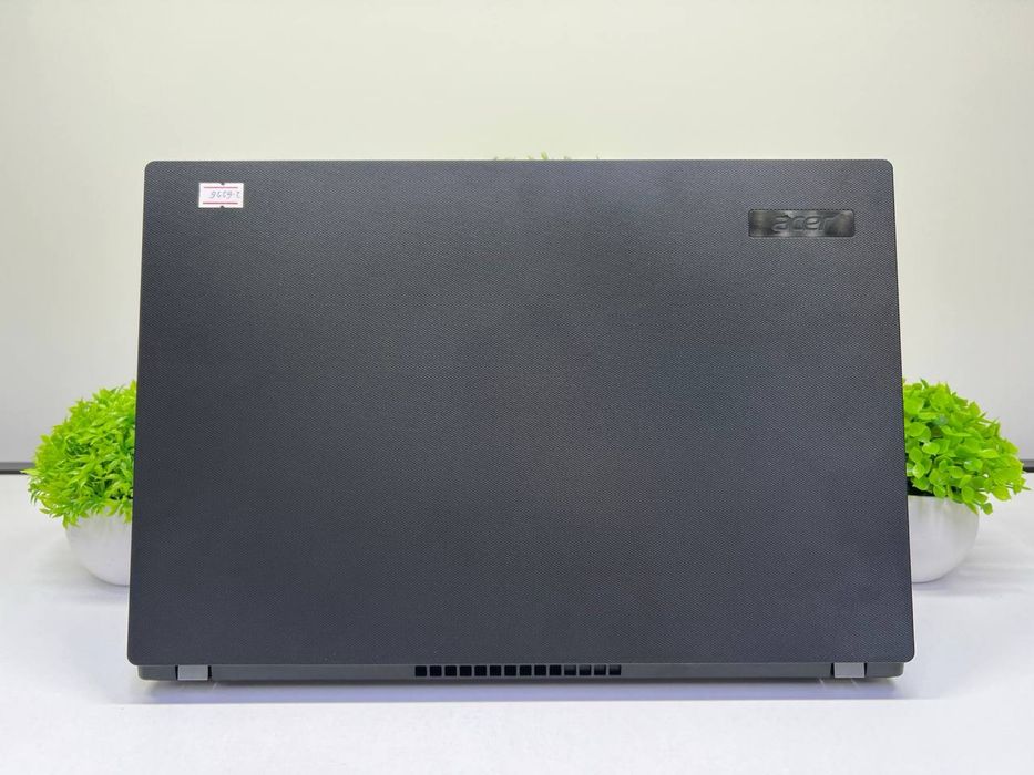 Acer Travel Mate core i5-12
