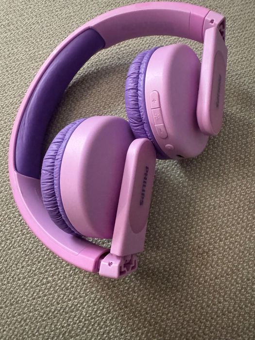 Продавам детски слушалки PHILIPS