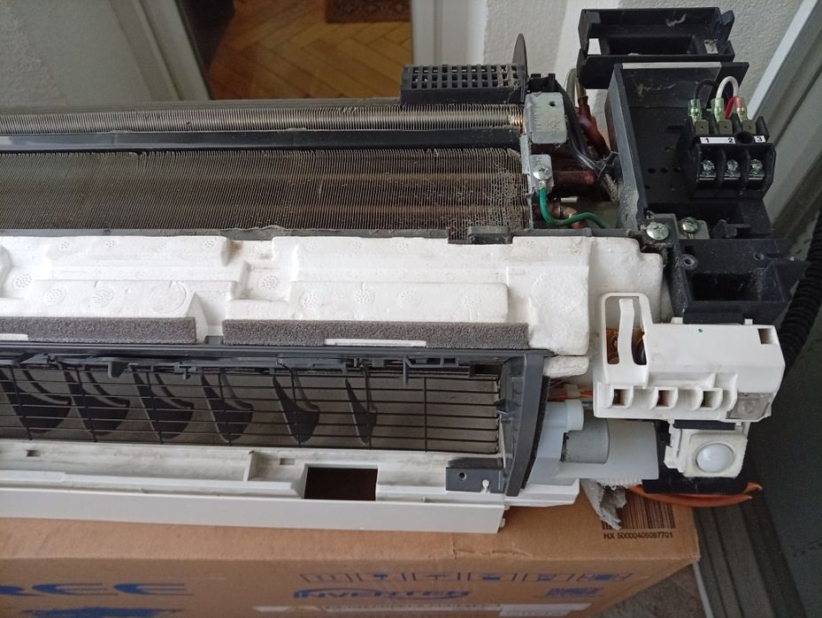 Продавам климатик Fujitsu General