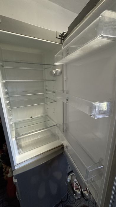 Frigider Whirlpool , vechime 5 ani