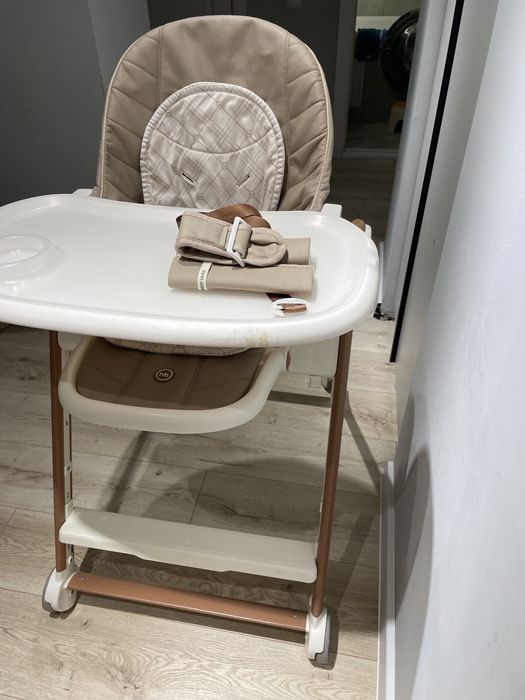 Продам стульчик для кормления happy berny v2
