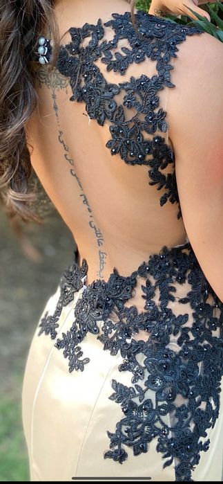 Официални рокли , неразличими от нови