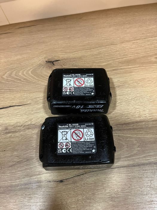 Set acumulatori baterii Makita 18V 5AH in stare foarte buna, ORIGINALI