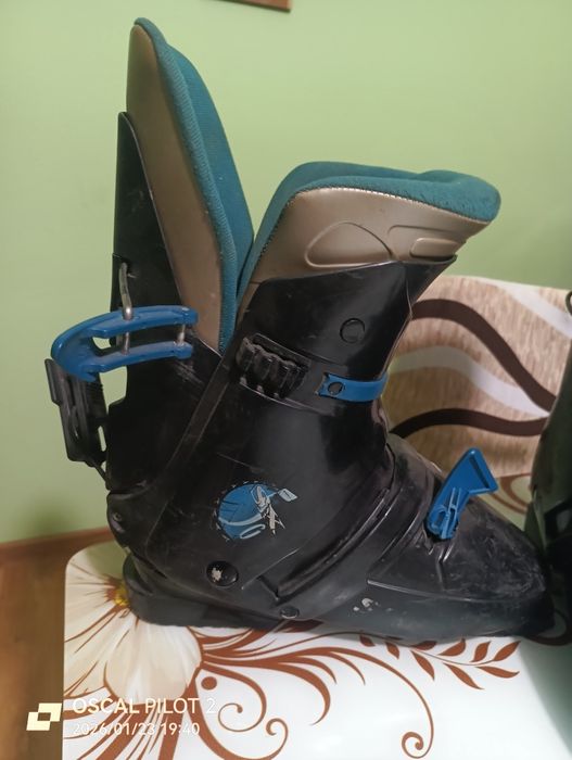 Clapari Salomon ( rosu) 25.5 , 39-40 /( negru )27,5 42-43