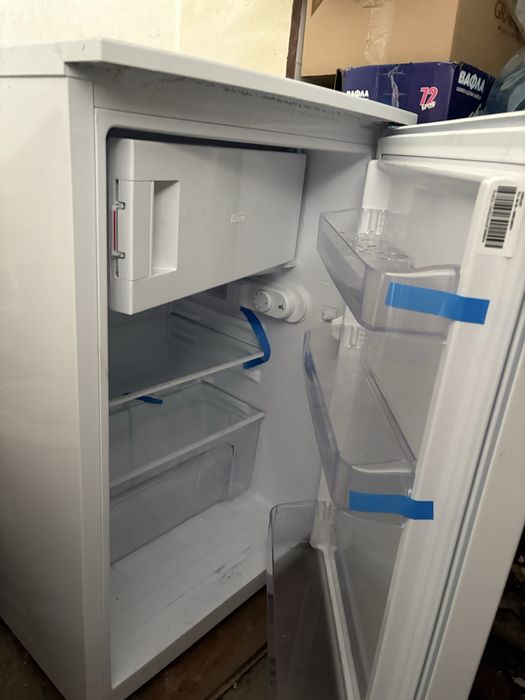 Продавам хладилник, употребяван два месеца