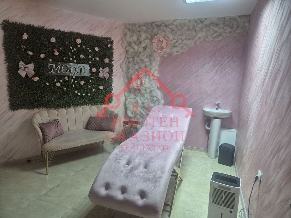 Продава се Многостаен апартамент в Варна, Колхозен пазар - 10 кв.м за 1224 €/кв.м - Снимка #1