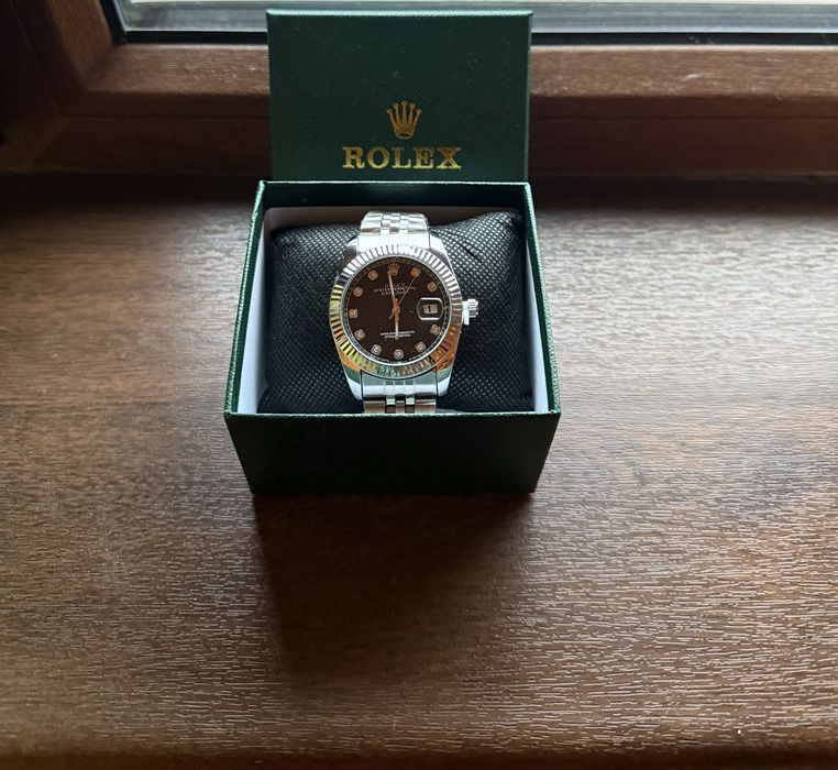 Ceas Rolex nou – elegant, model clasic cu dată