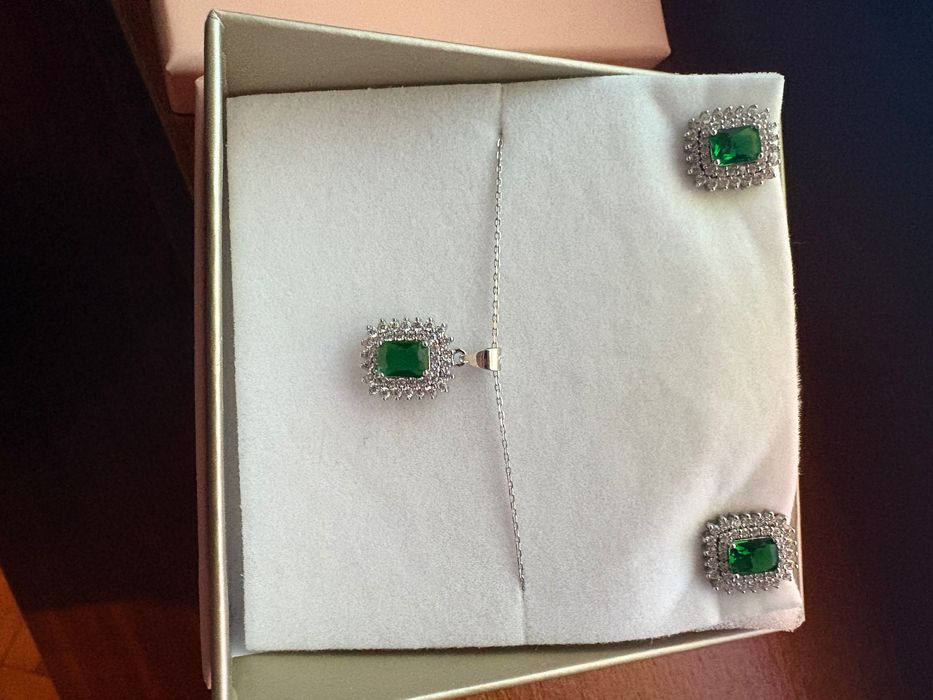 Set lănțișor cu cercei