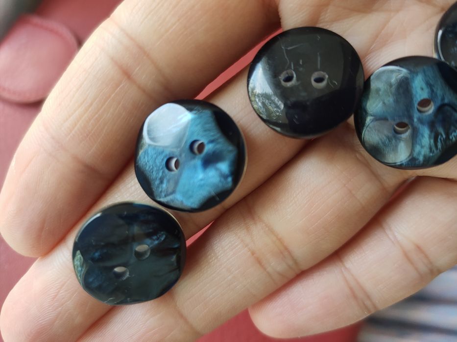 Продам пуговицы очень красивые