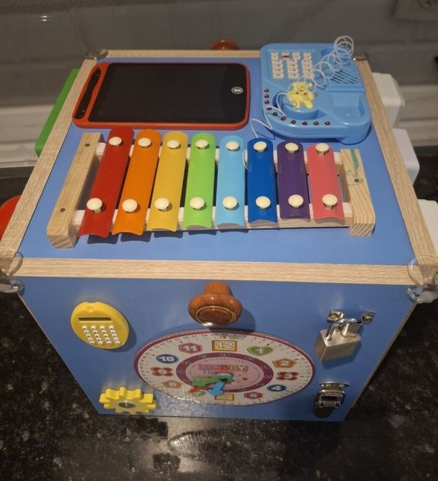 Бизиборд развивающий