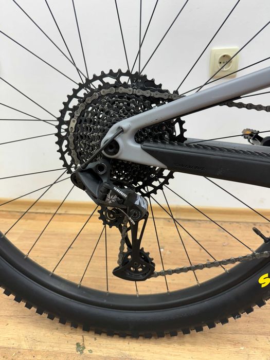 Santa Cruz Hightower Carbon 2022 Enduro Bike