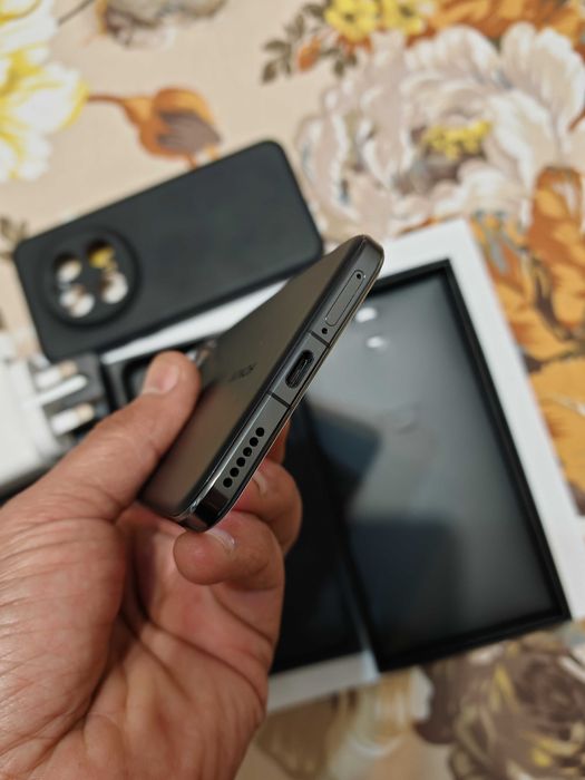 Honor Magic7 Pro/12-512/,като нов,комплект.