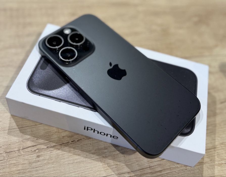Vand/Schimb Iphone 15Pro Black Titanium 128G - ca nou