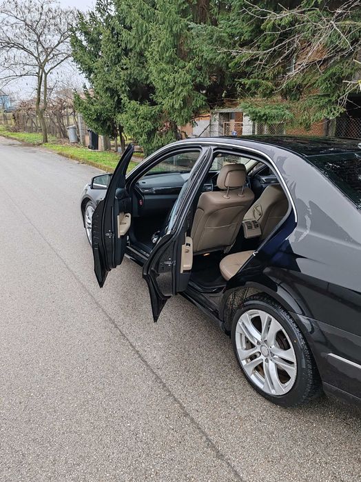 Mercedes benz  Е220