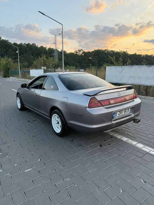Honda accord coupe 2000