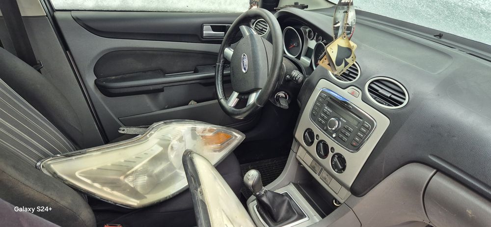 Dezmembram Ford Focus 1.6TDCI 2009