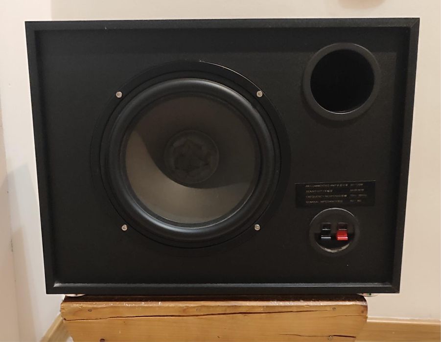 Продаю Dvd плеер с усилителями звука