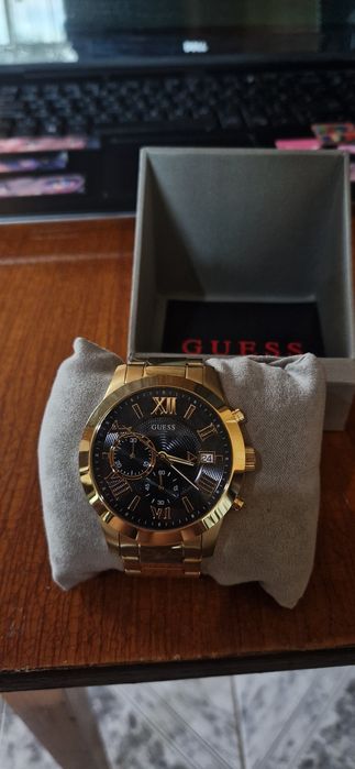Часовник Guess Atlas