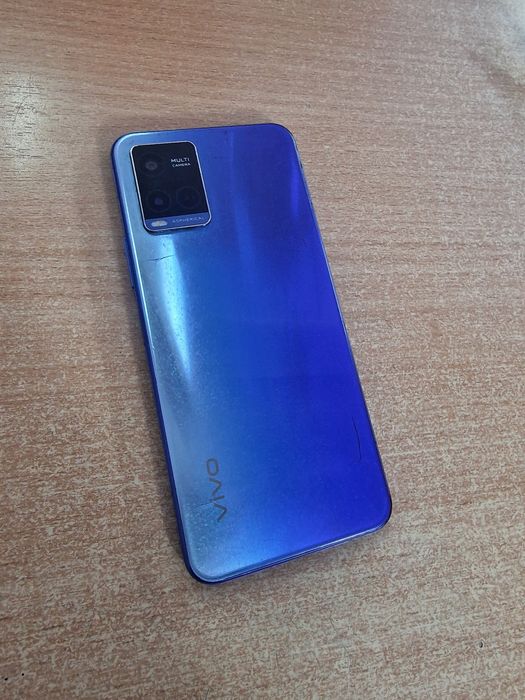 Vivo Y21, память 64 Гб