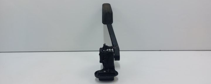 Pedala acceleratie 30636004 Volvo V70 a 2-a generatie seria