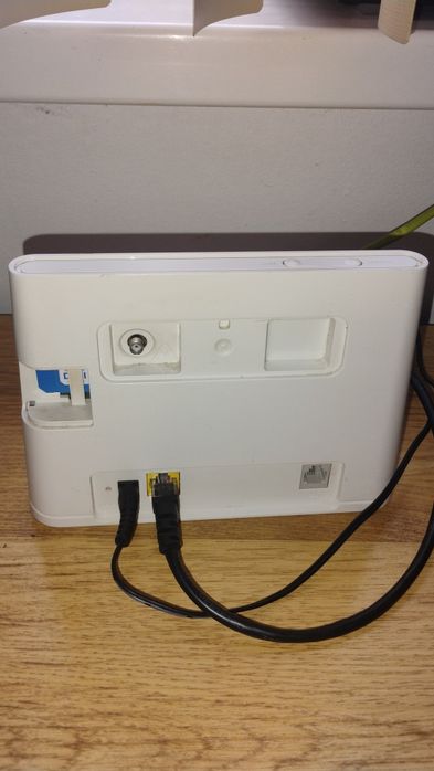 Router Huawei 4G cu sim