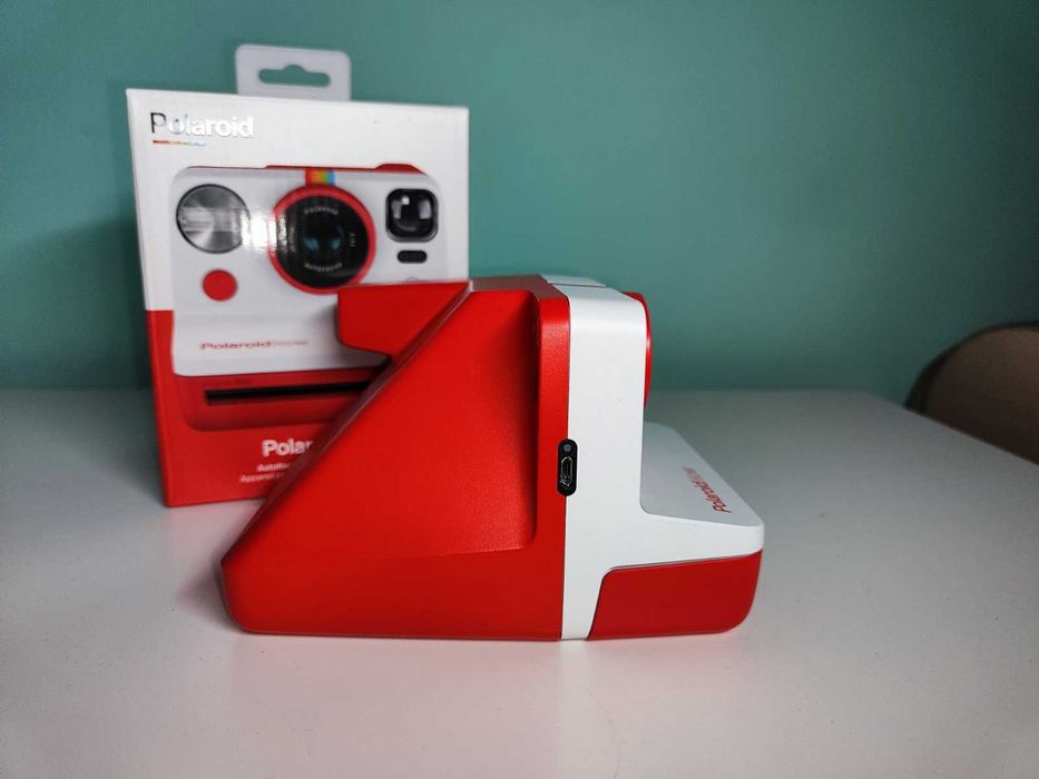 Моментен фотоапарт Polaroid Now