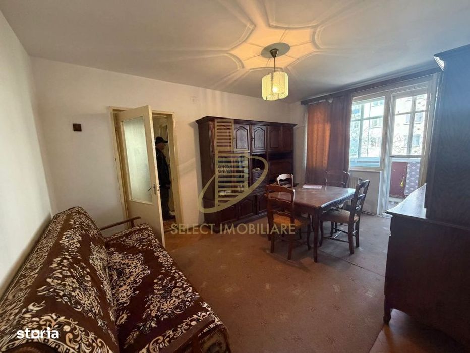 Apartament de 2 camere, decomandat, 49 mp., zona Decebal