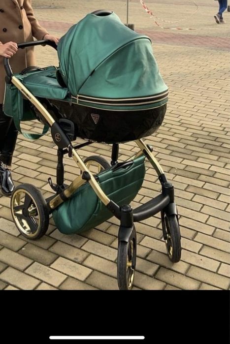 Луксозна детска количка