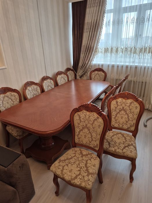 Продам стол и стулья комплект