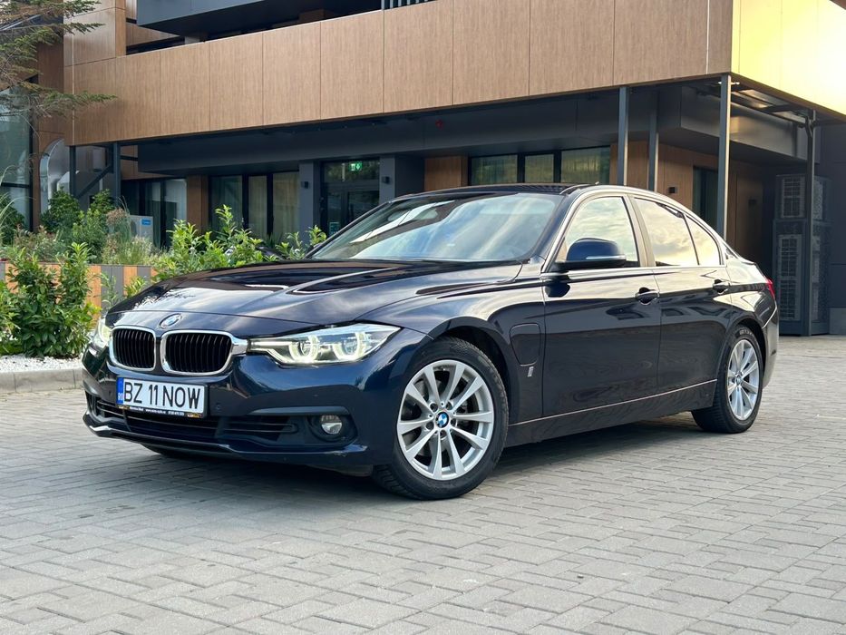 BMW Seria 3 BMW Seria 3 330e 2.0 Benzina Plug-in Hybrid 252Cp